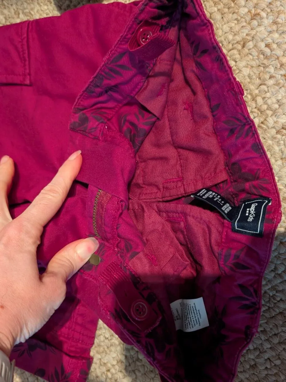 97% cotton Gap Kids size 7 purple shorts with flowered hem lots of pockets